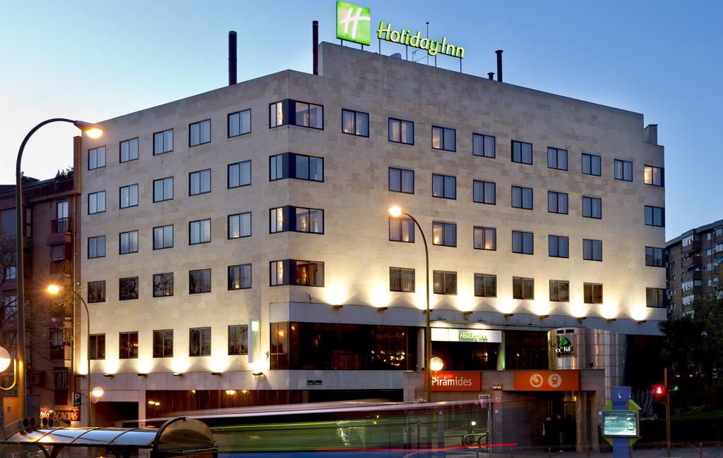 HOLIDAY INN PIRAMIDES